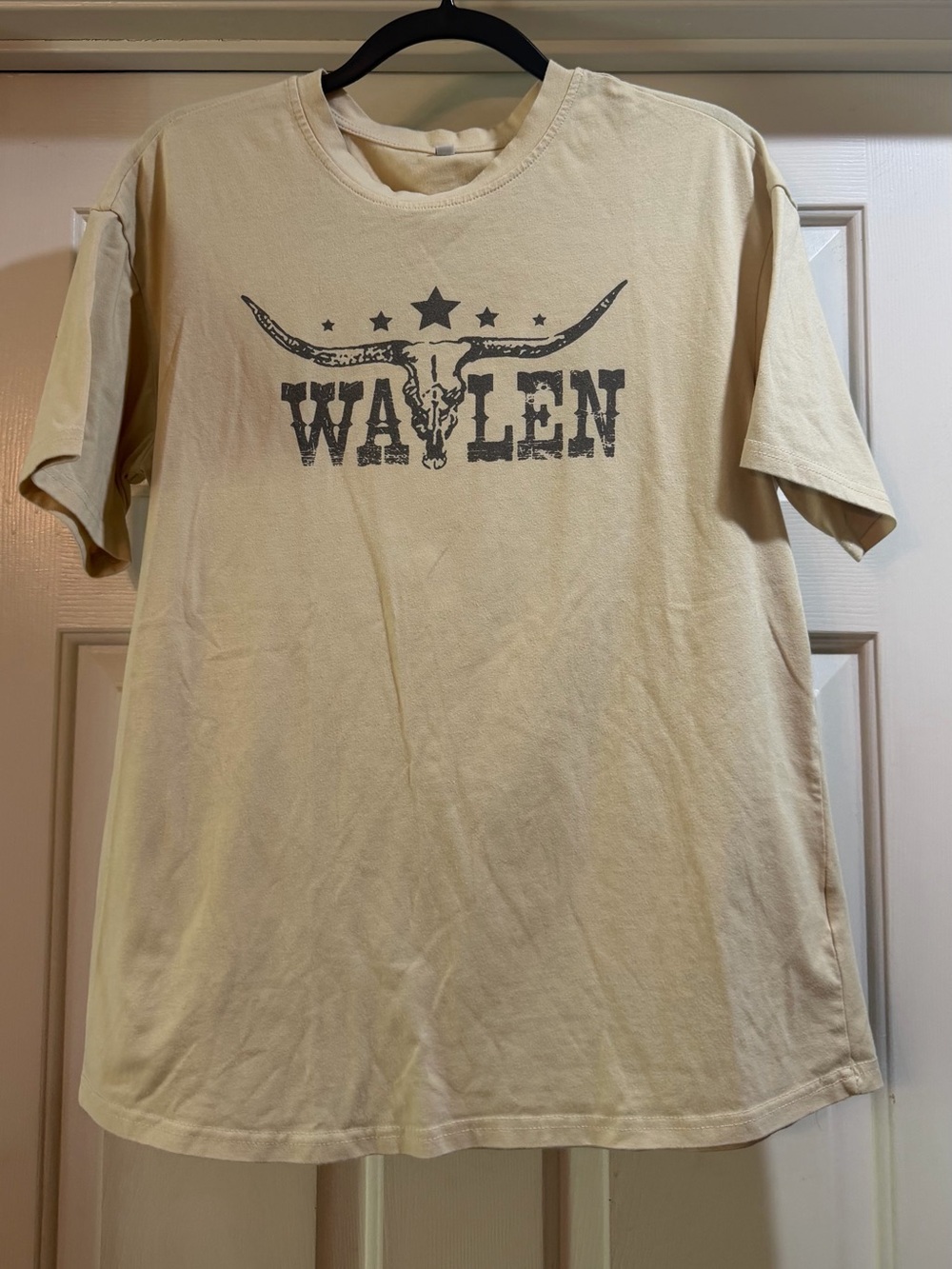 Wallen Beige Graphic Tee with Longhorn Print song details on back pit to pit 22”